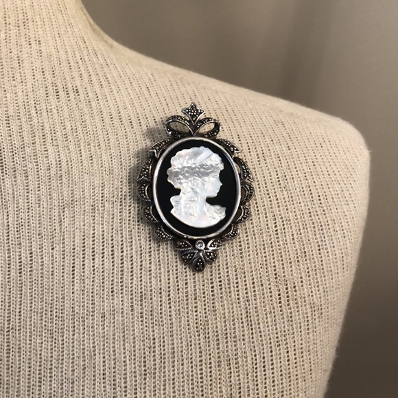 Vintage Sterling Silver, Marcasite, Onyx, & Mother of Pearl Cameo - Picture 12 of 16